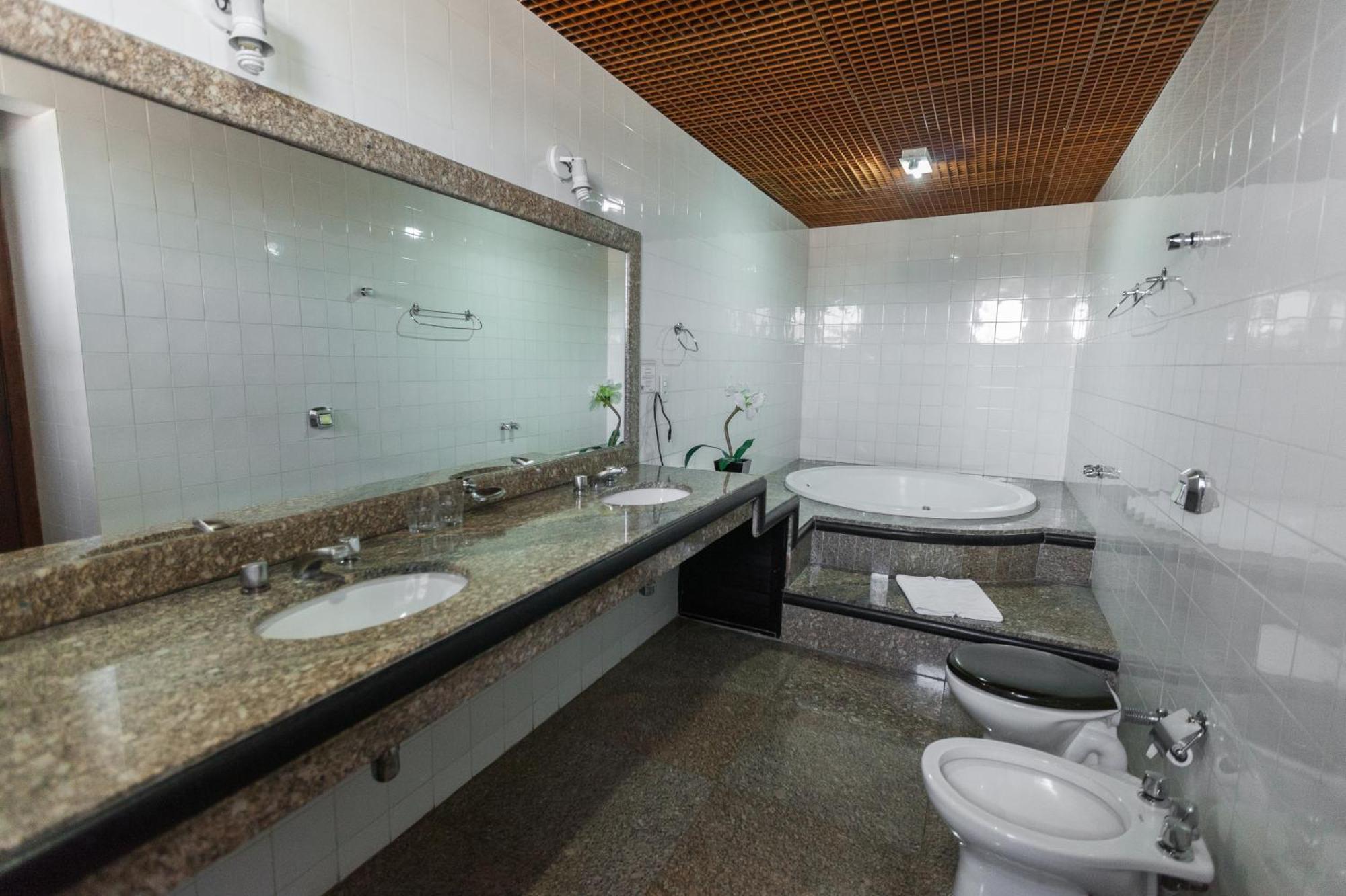 Dimas Lessa Hotel 蒙蒂斯克拉鲁斯 外观 照片
